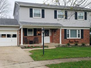 1166 Meadowind Ct, Cincinnati, OH 45231
