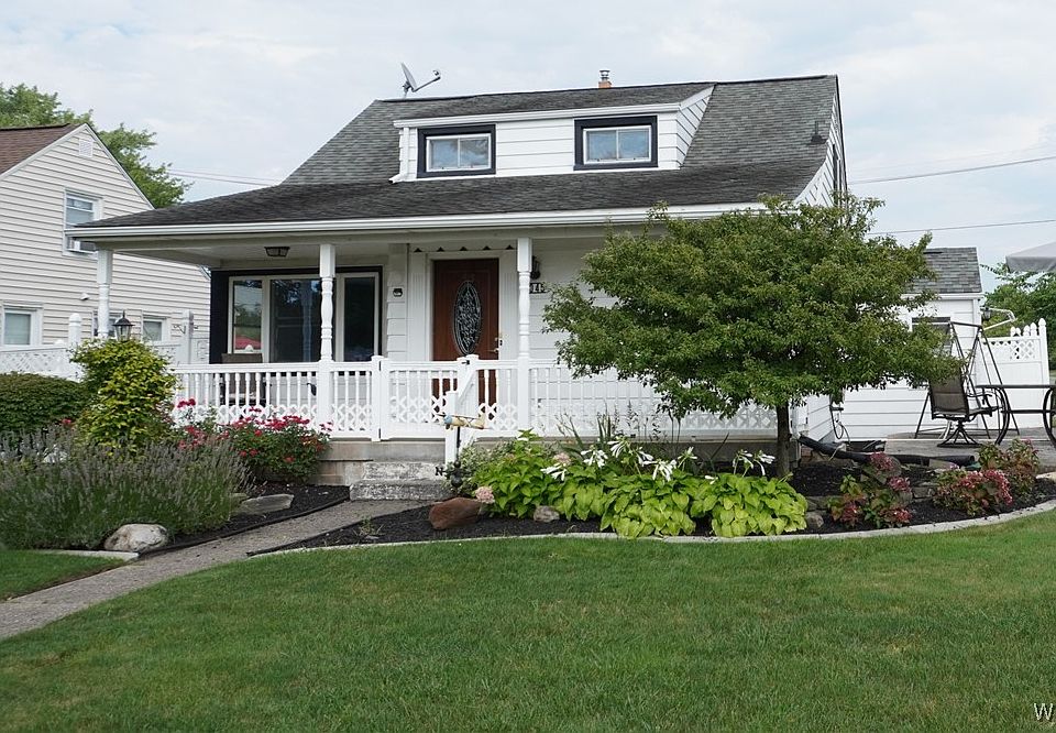 1st image of 1045 Parkhurst Blvd