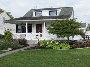 1045 Parkhurst Blvd, Tonawanda, NY 14150
