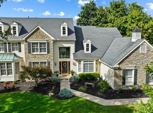 7400 Pinehurst Dr, Cincinnati, OH 45244