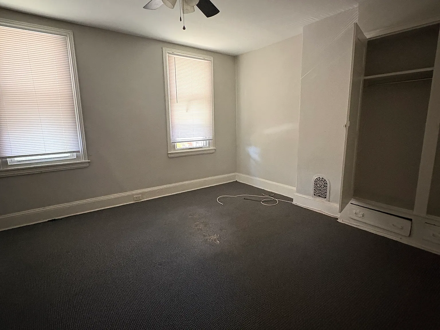 3 bed, 1022 sqft, $1,590 — Photo 4