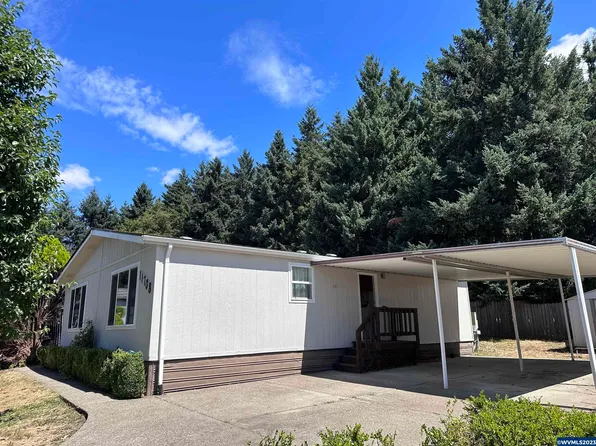 11708 Warbler Ln NE, Aurora, OR 97002