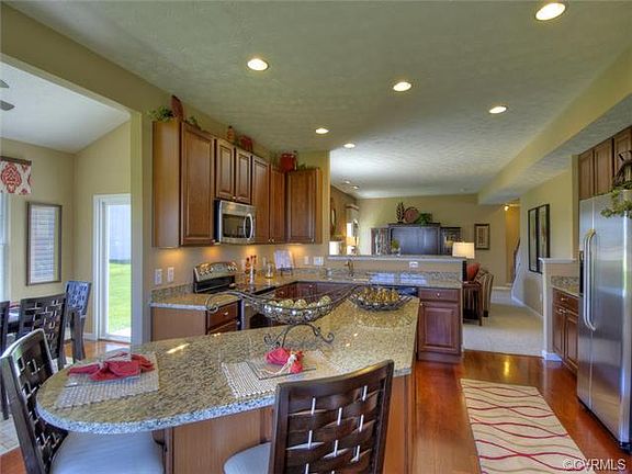 5th image of 1606 White Mountain Dr
