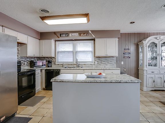 5th image of 2112 67th St