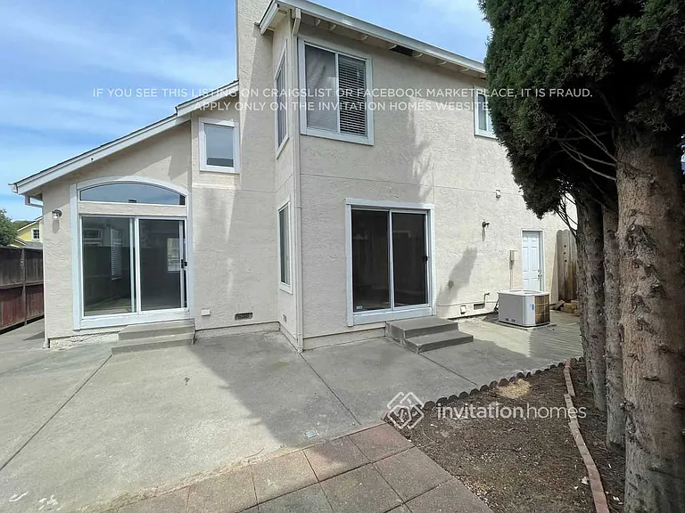910 Edgewood Cir — Photo 10