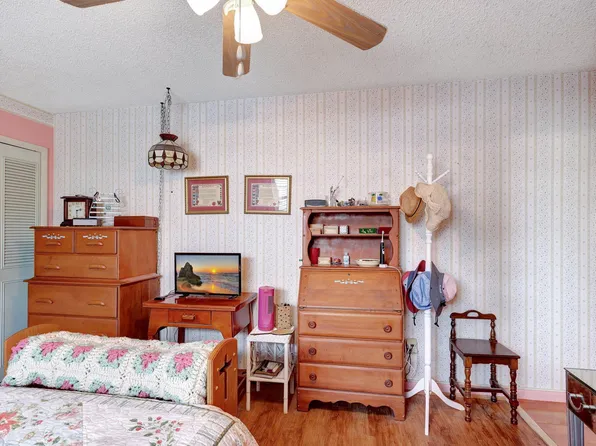 824 E Madison Avenue, Stuart, FL 34996