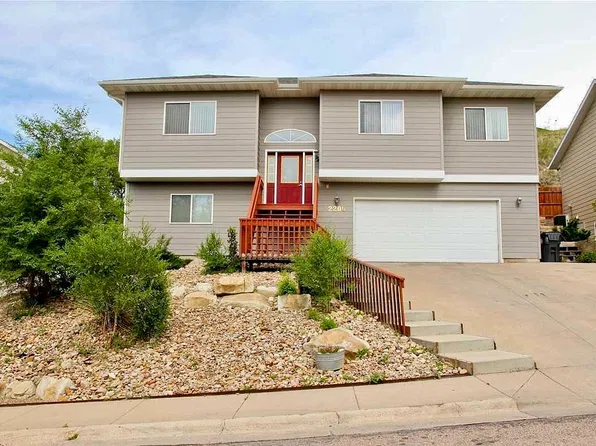 2206 Buena Vista Dr, Rapid City, SD 57702