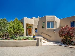 114 Barranca Dr, Santa Fe, NM 87501