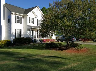 1099 Thornwood Dr, Dacula, GA 30019