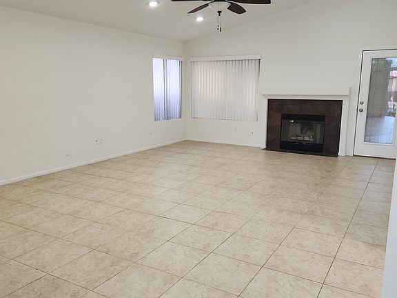 2nd image of 5017 Vista Loma Way