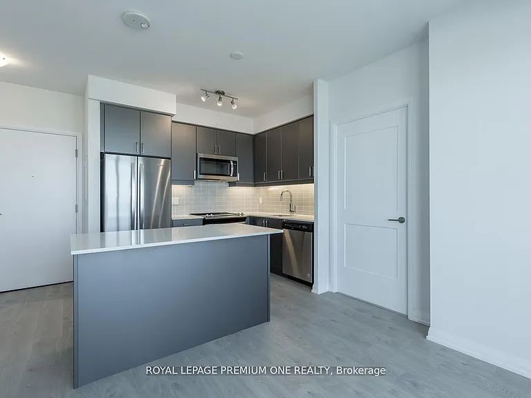 7895 Jane St #2614 — Photo 10