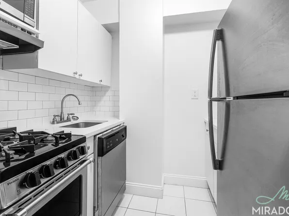 10 East 13th Street image 5 of 11