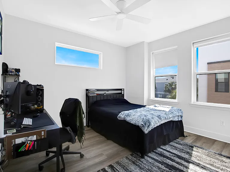 2506 W Cleveland St #9 — Photo 17