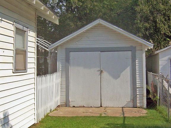 4th image of 1308 W Boyce Ave