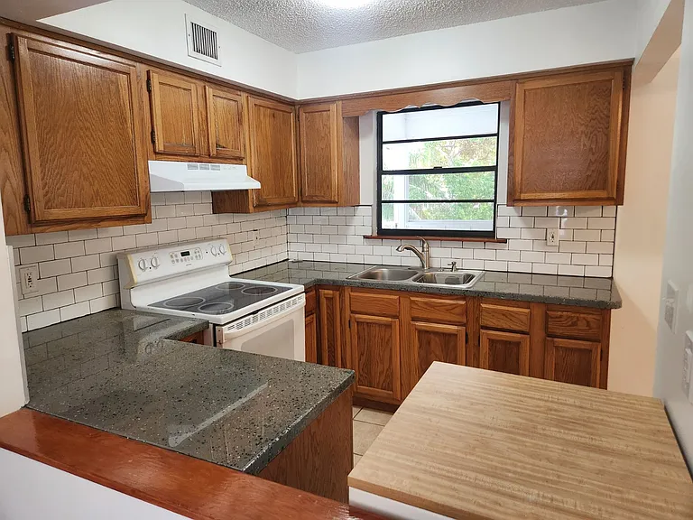 757 Musa Dr — Photo 4