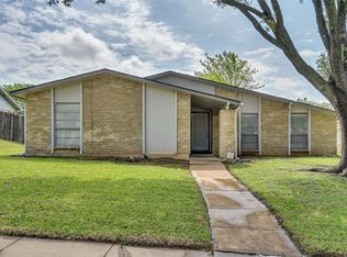 3322 Vista Oaks Dr, Garland, TX