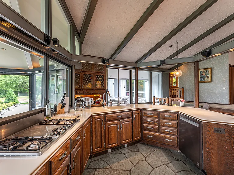 250 Westledge Dr — Photo 23