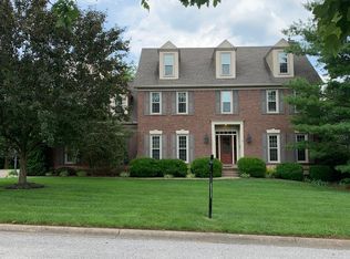 2405 Willowbrook Ct, Prospect, KY 40059