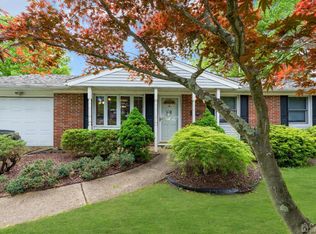 106 Applegate Ave, Monroe Township, NJ 08831