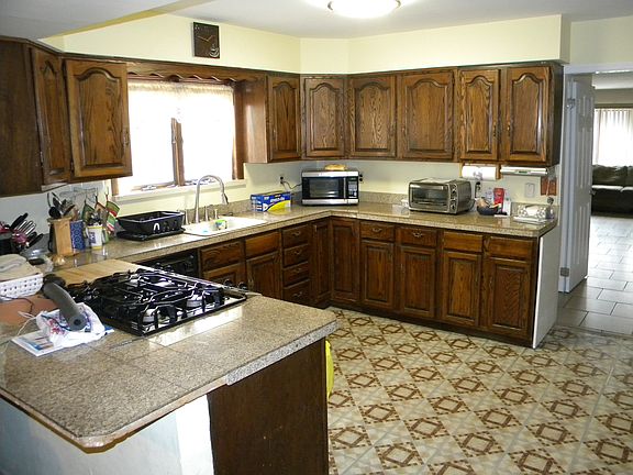 4th image of 21 Llewellyn Pl