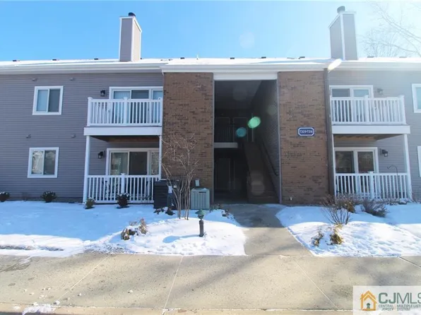 7312 Tamarron Dr, Plainsboro, NJ 08536