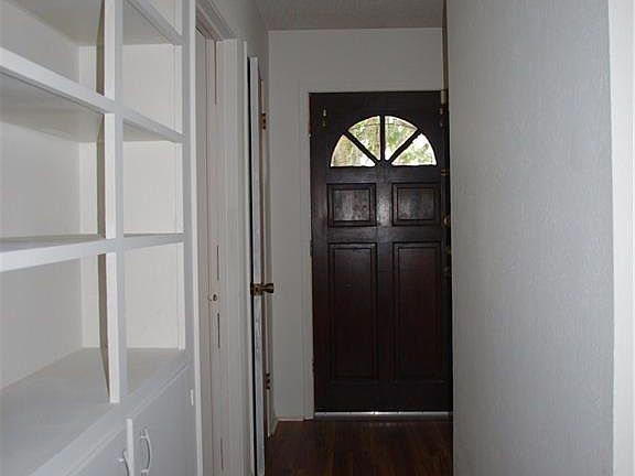 2nd image of 709 Joe Morse Dr