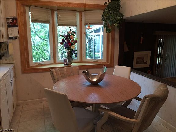5th image of 1744 Larkspur Dr
