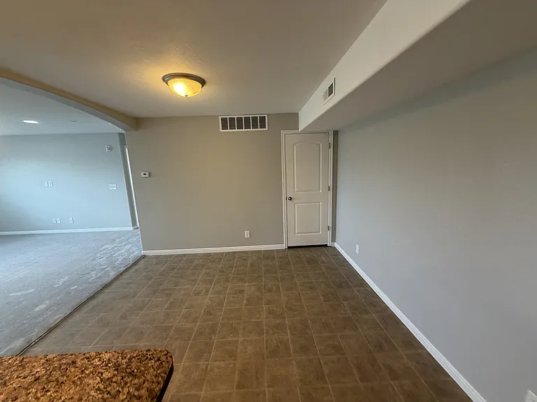999 Village River Ln #B8 — Photo 14