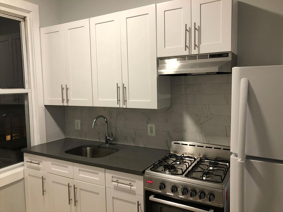 2nd image of 188 South St #4G