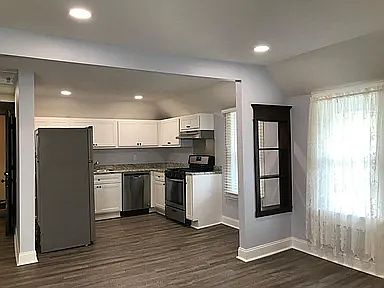 4th image of 103 S West St #203