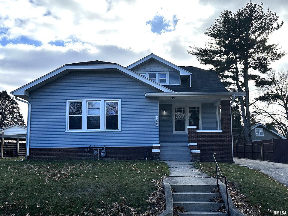 1st image of 750 Warren St