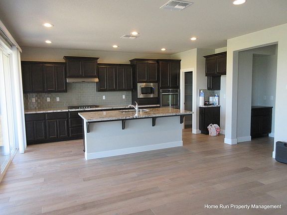4th image of 2955 Beatty Dr