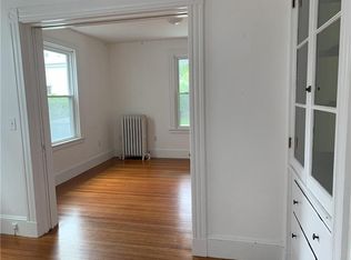 68 Evarts St, Newport, RI 02840