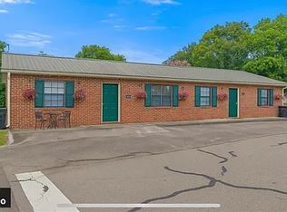 409 High St #B, Athens, TN 37303