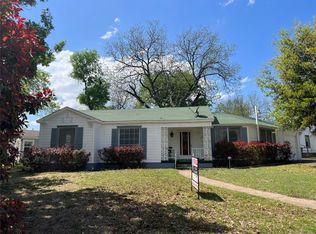 1613 Hemphill Dr, Dallas, TX 75216