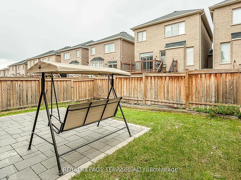 9 Chesterwood Cres — Photo 19