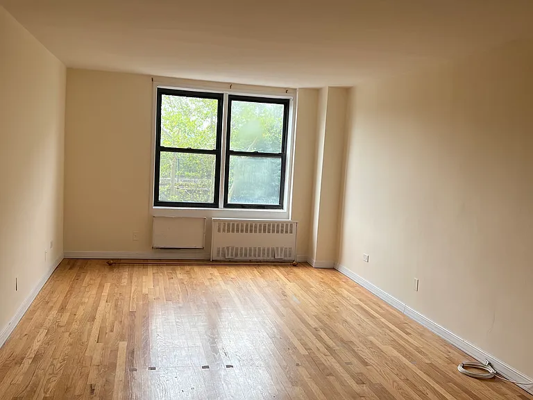 69-01 35th Ave #4H — Photo 1