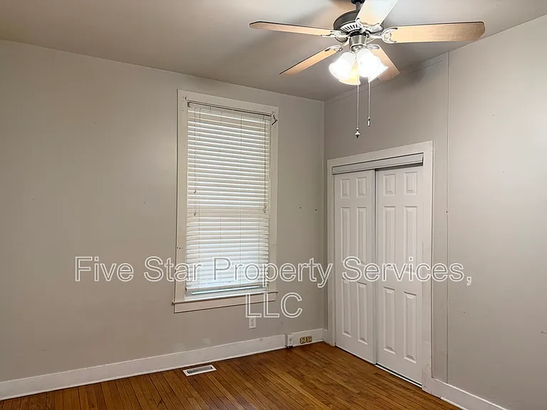 109 S Walnut St — Photo 6