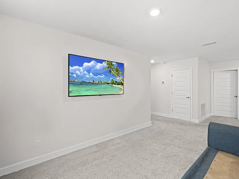 692 NE Turtleback Trl — Photo 22