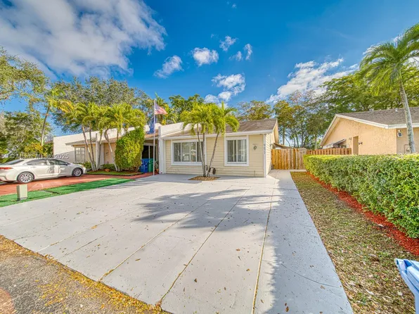 9677 SW 147th Ct, Miami, FL 33196
