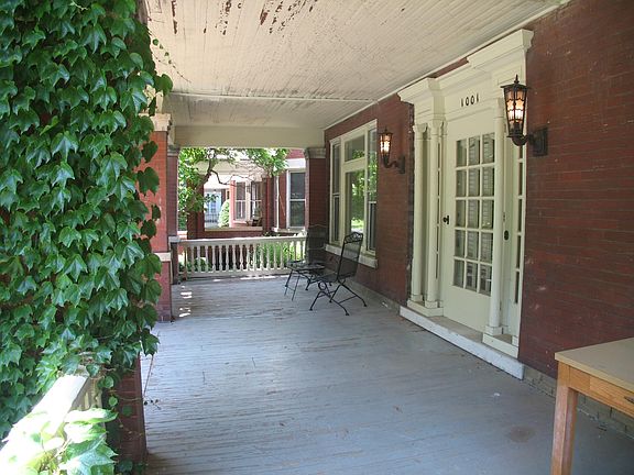 3rd image of 1001 W Moss Ave #A