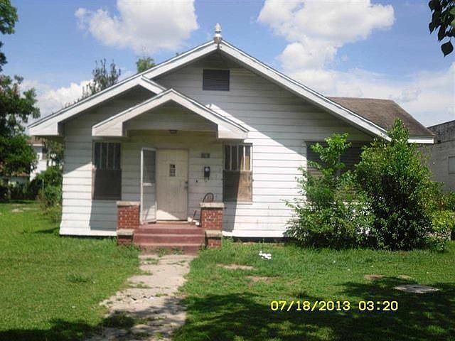 1st image of 2275 Victoria St