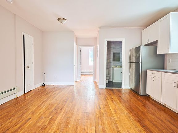 3rd image of 42 Brighton Ave Floor 2