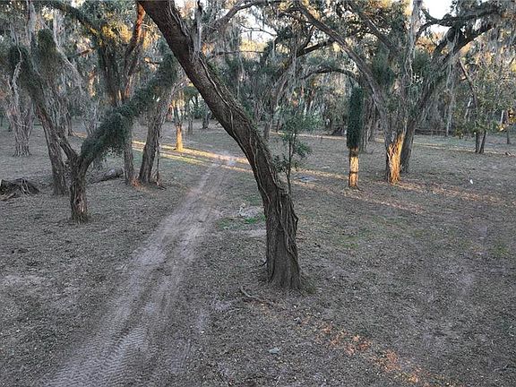 4th image of Muck Pond Rd