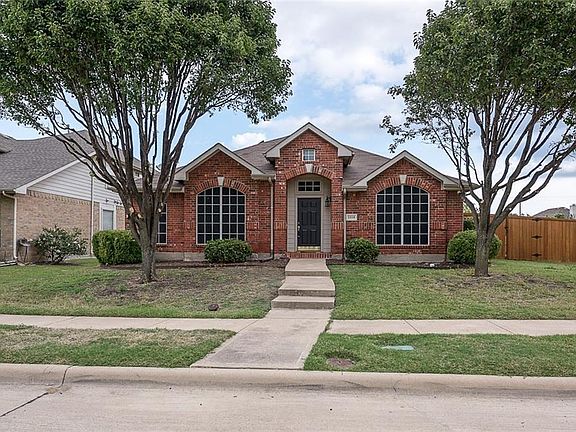 2nd image of 2510 Wagonwheel Dr