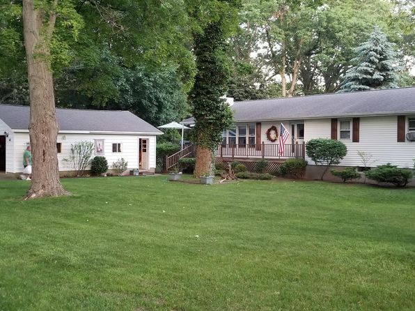 601 E Concord St, Pentwater, MI 49449