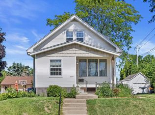 2226 S 90th STREET, West Allis, WI 53227