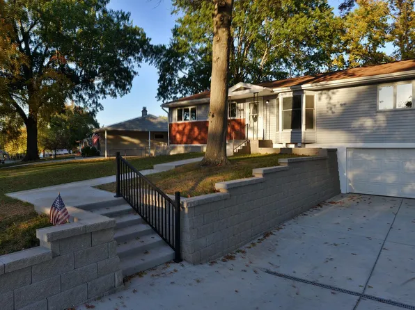 4344 Martyridge Ct, Saint Louis, MO 63129