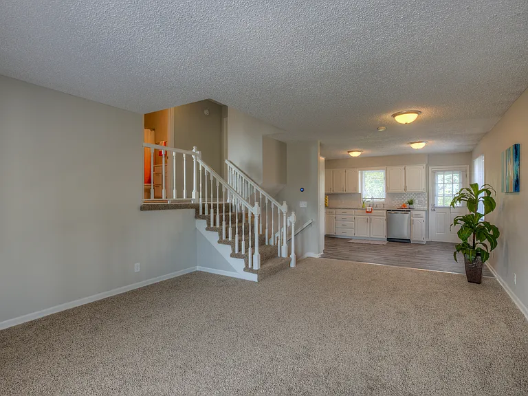 3307 S 133rd St — Photo 12