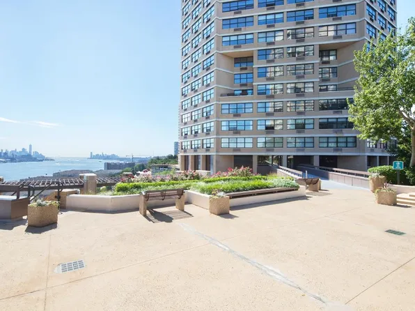 7000 Blvd East image 29 of 30